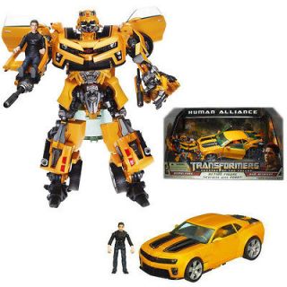 TRANSFORMERS BUMBLEBEE ACTION FIGURE in Transformers & Robots