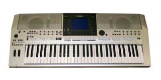 Yamaha PSR OR700 Keyboard