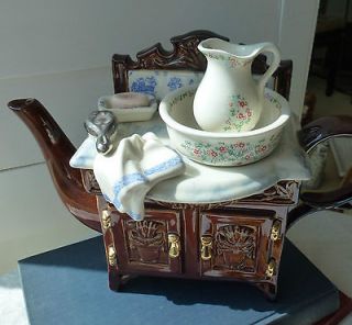 DARLING CARDEW TEAPOT MADE IN ENGLAND LARGE ENGLISH VICTORIAN BASIN