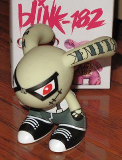 BLINK 182 SERIES 3 LIMITED TOUR EDITION BUNNY FIGURE NEW TOY WHITE 