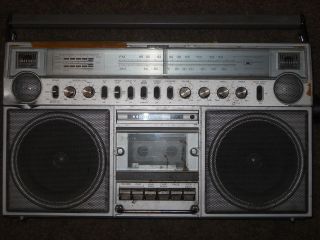   GE General Electric Boombox Ghetto Blaster Radio Cassette Player USED