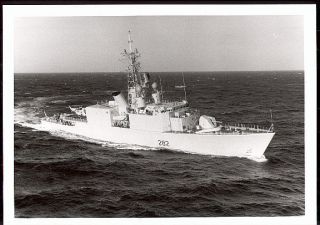 1960 70s Canada Destroyer DDH 282 HMCS Athabaskan