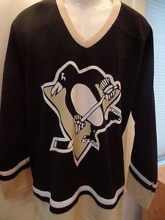 NWT Mens Pittsburgh Penguins Team Jersey   Sizes M   2XL