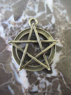   Pentacle Pentagram Medallion Charm Pendant Wicca/Reiki/Chakra/Pagan