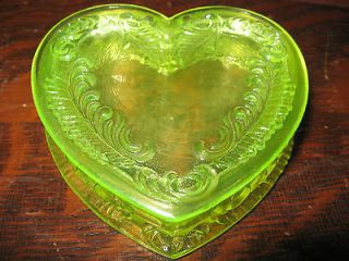   heart pattern powder jewelry box dresser tray holder ring uranium