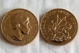 1969 PRINCE OF WALES INVESTITURE GOLD GILT 32mm MEDAL
