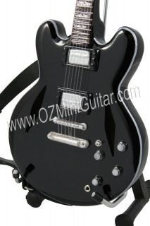 Miniature Guitar Dave Grohl Inspired By DG 335 Black & Strap