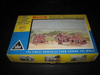 Vintage #5801 AHM 3 HOUSES UNDER CONSTRUCTION WITH JOHN ~ HO Scale 