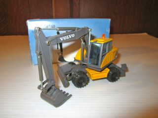 NZG Models 1/50 Volvo EW160 Wheel Excavator Back hoe Tractor w/box 