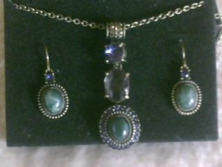 Cabochon Accented Green Drop Necklace & Earring Gift Set Avon with 