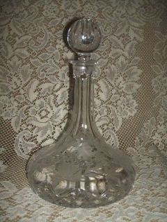 CRYSTAL WINE DECANTER Grape and Leaf Pattern 11 INCH Flat Bottom