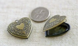   Antique Bronze Plated Heart Photo Lockets Charm Pendant b17b (24pcs