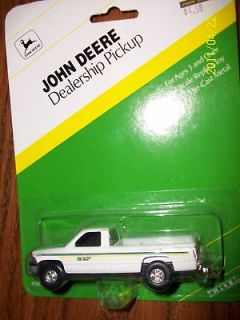 Ertl 1/64 farm toy John Deere company truck pickup