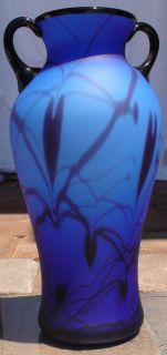   Limited Edition Fenton Dave Fetty Braveheart Hanging Hearts Blue Vase