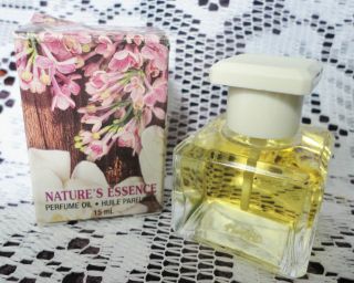 VTG AVON Natures Essence Gardenia Perfume Oil, Full Bottle 