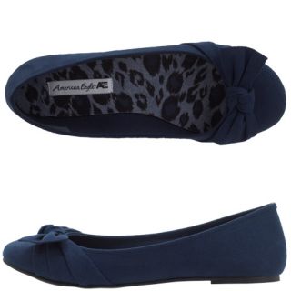 Available colors (Click a color to view) Color shown Navy Suede View 