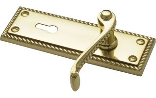 Georgian Lever Lock Door Handle   Polished Brass   1 Pair from 