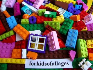 Bulk Lego Lot 100 Pcs. w/Friends/GIRL COLORS Purple Window + Bricks 