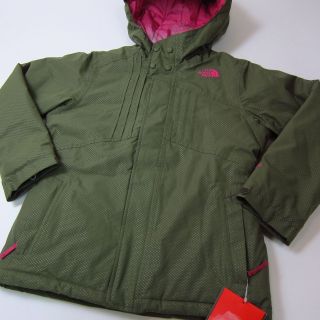 girls medium north face down jacket in Clothing,  