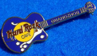 GUANGZHOU CHINA BLUE GIBSON BYRDLAND GUITAR Hard Rock Cafe PIN