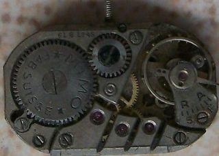 Mimo vintage Lady wristwatch movement balance broken 23 mm. x 14 mm 