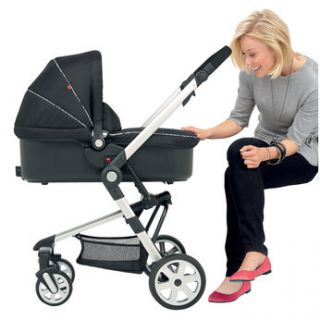 This great Jig Carrycot is ideal for newborns with a lie flat position 