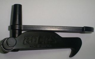 ROCES BLACK ICE AND ROLLER SKATES LACE HOOK PULLER