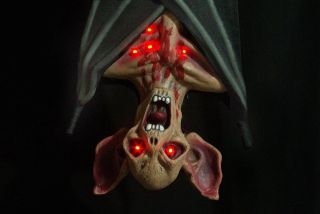 Huge Hanging~LIGHT ​UP VAMPIRE BAT~Gothic Halloween Prop