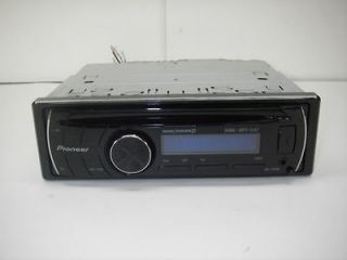 Pioneer In Dash CD/ Car Stereo Audio Receiver DEH 3200UB Front Aux 