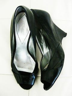 GUESS Black Leather Peep Toe Wedge Cut Out Heels Shoes 8 1/2 8.5