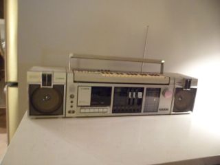 VERY RARE VINTAGE FISHER KEYBOARD BOOMBOX SC 300 CASSETTE AM FM GHETTO 