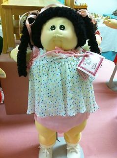 Cabbage Patch Kids Doll Little People Soft Face Cattie Queena 1985 