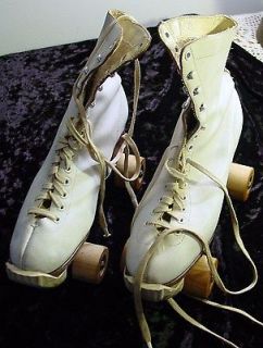 Classic Arrow wood wheeled roller skates, white, Womens Size 9, metal 