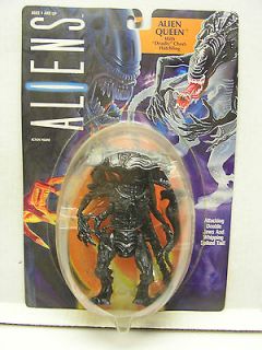 1992 Kenner Aliens Action Figure  Alien Queen w/ Chest Hatchling 