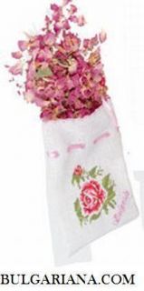 bulgarian dry rose petals pot pourri in embroidery bag time