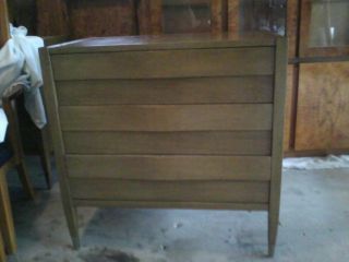 american of martinsville pair of 2 dressers 