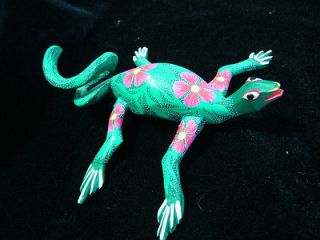 BEAUTIFULLY HAND PAINTED RARE ALEBRIJE LIZARD, WOODCARVING, MEXICAN 
