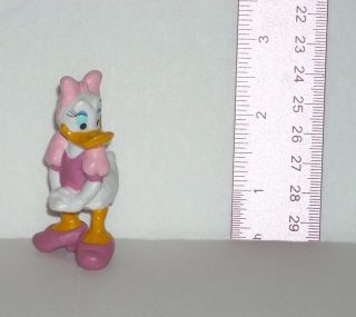 disney daisy duck pvc figure  4 99
