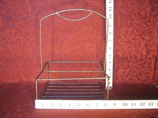 VINTAGE COLLAPSIBLE FOLDING WIRE EGG BASKET WITH RED HANDLES