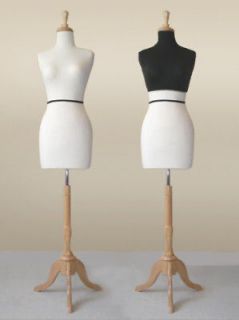 dress form wht ky822 w maple base mannequin blk cover