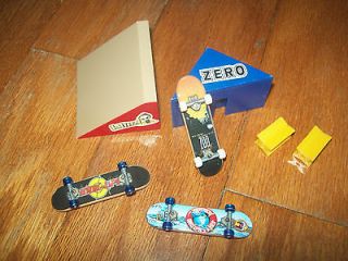 Lot of 3 tech deck mini boards 57mm + ramp and insert piece