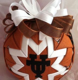 UNIVERSITY OF TEXAS LONGHORNS Quilted Star Pattern Christmas Ornament