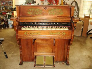 antique chicago cottage pump organ  150 00