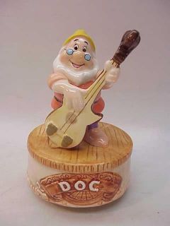disney schmid snow white music box figurine doc dwarfs time