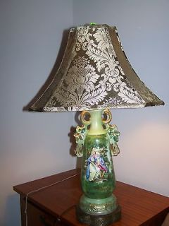   BEAUTY VINTAGE CERAMIC/PORCEL​AIN COLONIAL VICTORIAN COURTING LAMP