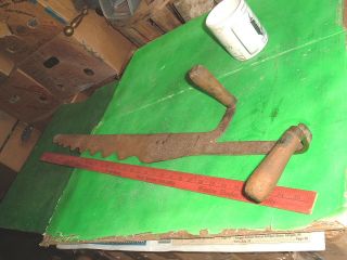 vtg hay bale / ice / dung saw farm barn tool folk art 35 1/2 long