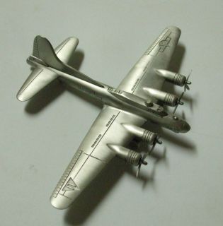 1983 DANBURY MINT PEWTER BOEING B 17 FLYING FORTRESS 1156 SCALE