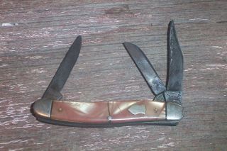 Vintage Keen Kutter K3815 3 Bloade Pocket Knife. Measures 3 1/4 inches 