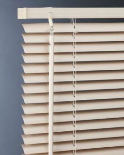 ivory pvc venetian blinds 10 widths and easy to trim