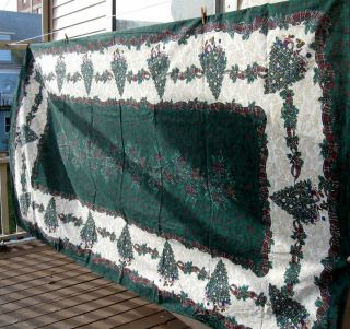 Large Christmas Tablecloth 9 1 2 feet long 114 x 62 100 cotton machine 